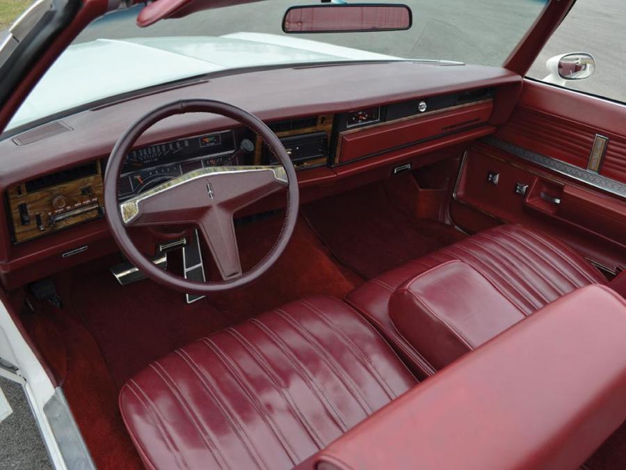  Oldsmobile Delta 88 Royale Convertible 1975 года  (фото 4 из 6)